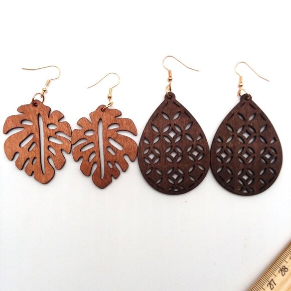 Earrings 2pr Hollow Cut Wood Bohemian Dangle Boho Carved Hippie Trendy Stylish - Picture 1 of 2
